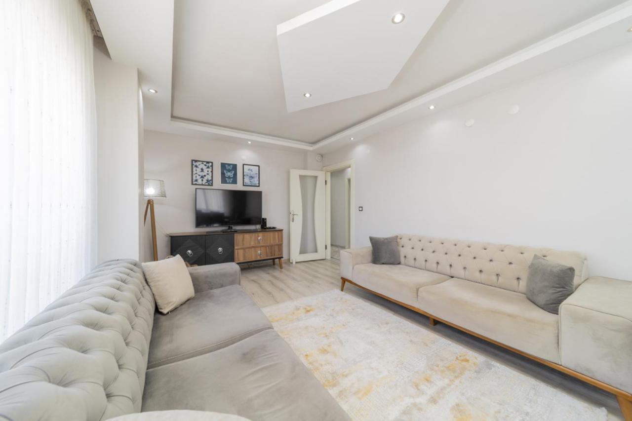 Luminous Flat W Balcony 15 Min To Hadrian Gates Daire