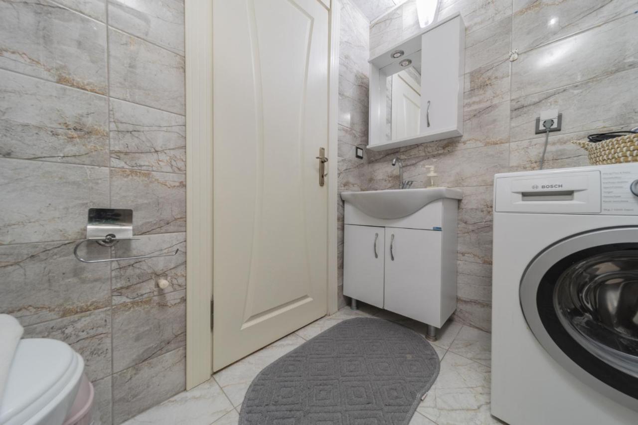 Luminous Flat W Balcony 15 Min To Hadrian Gates Daire Antalya